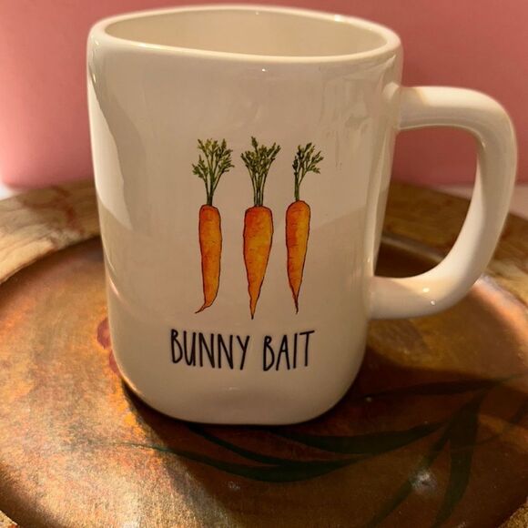 Rae Dunn. Artisan Collection by Magenta “BUNNY BAIT” Three Carrots White Mug - Picture 5 of 5